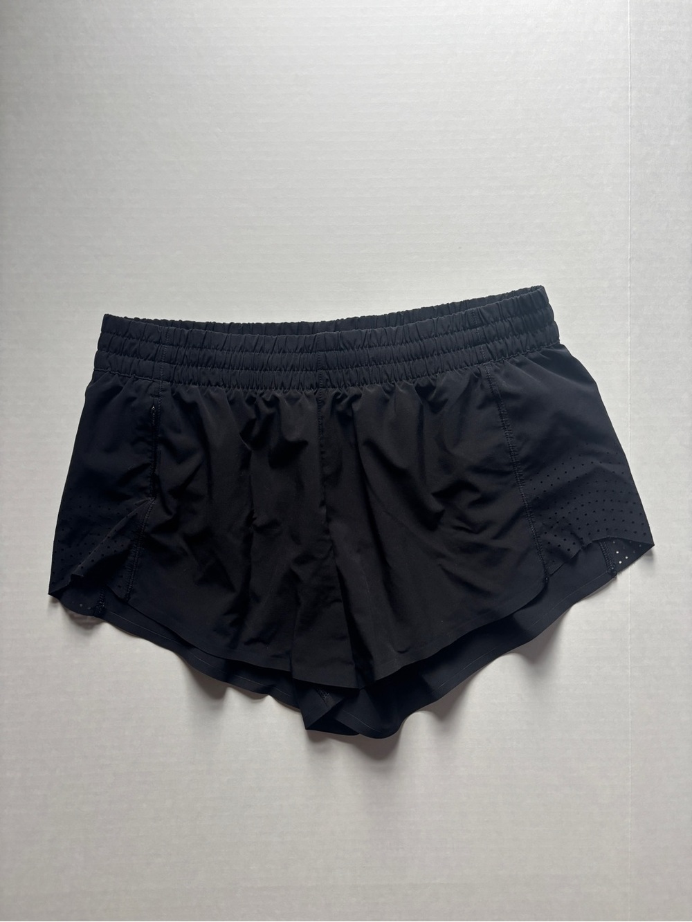 Athleta Hustle 3” Shorts